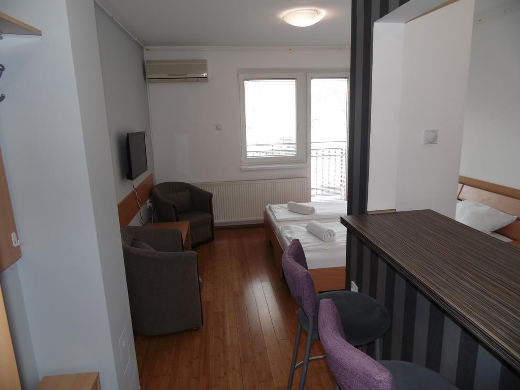 Apartment Atina Subotica Exterior foto